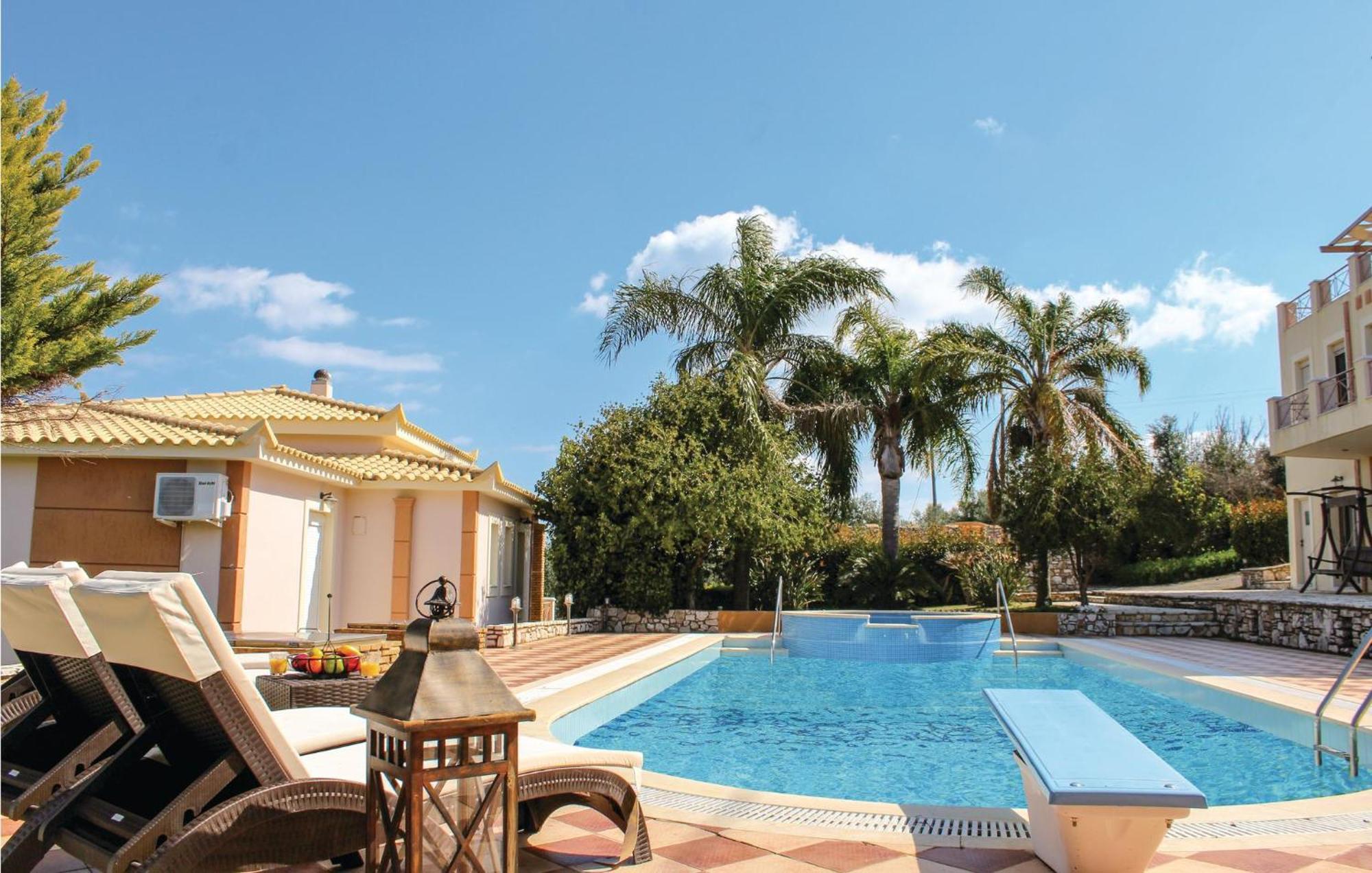 Amazing Home In Koroni With Wifi Extérieur photo