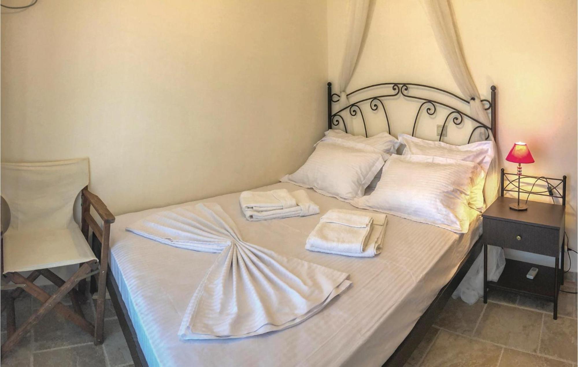 Amazing Home In Koroni With Wifi Extérieur photo