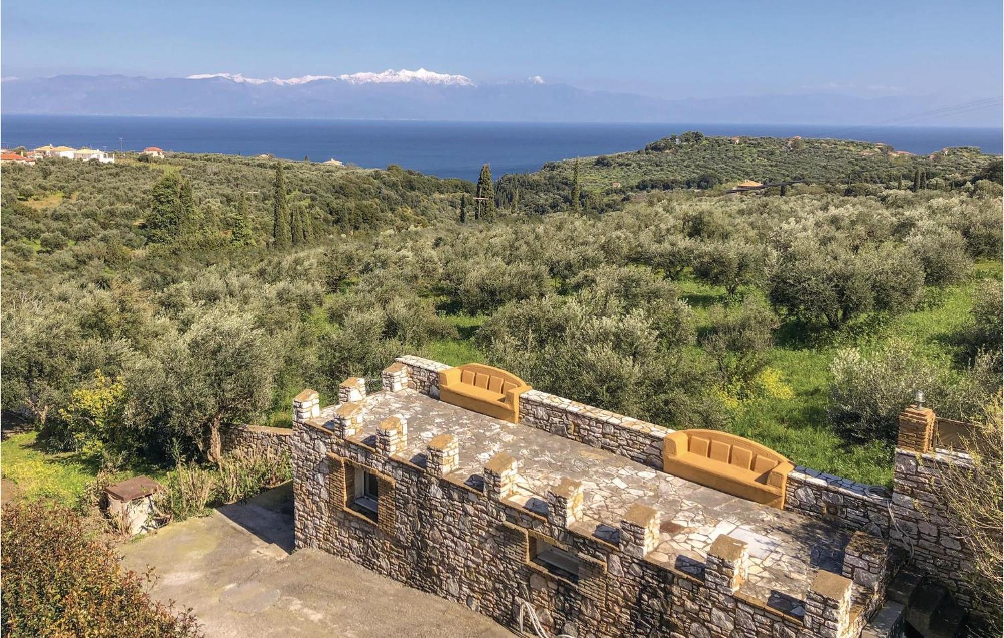 Amazing Home In Koroni With Wifi Extérieur photo
