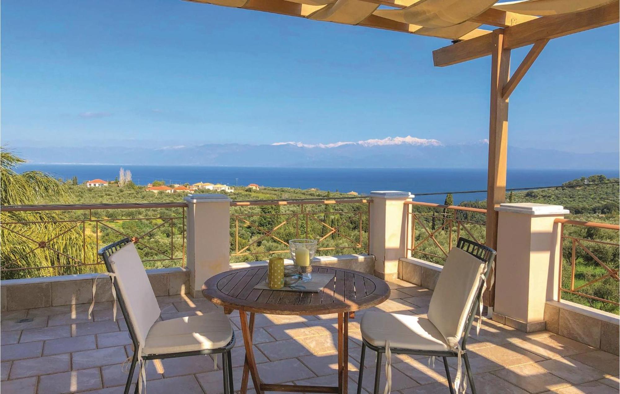 Amazing Home In Koroni With Wifi Extérieur photo