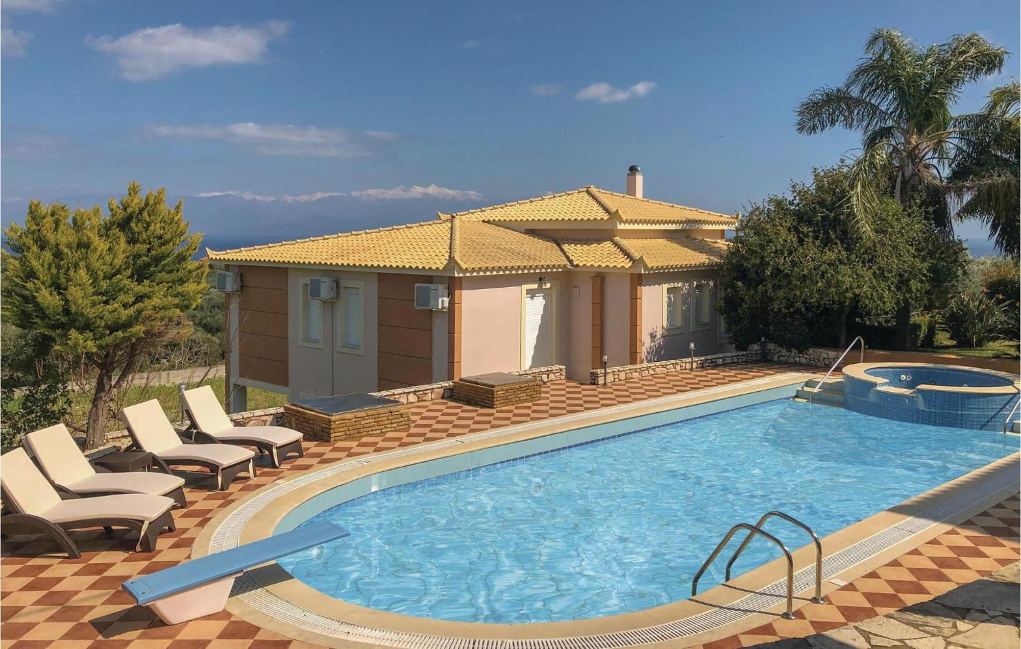 Amazing Home In Koroni With Wifi Extérieur photo